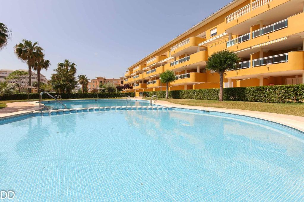 LAS BRISAS