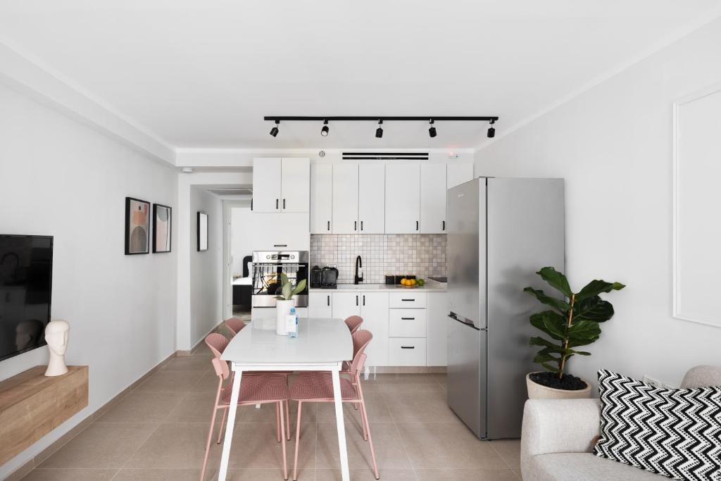 Η κουζίνα ή μικρή κουζίνα στο Mate ALMA - By HOMY