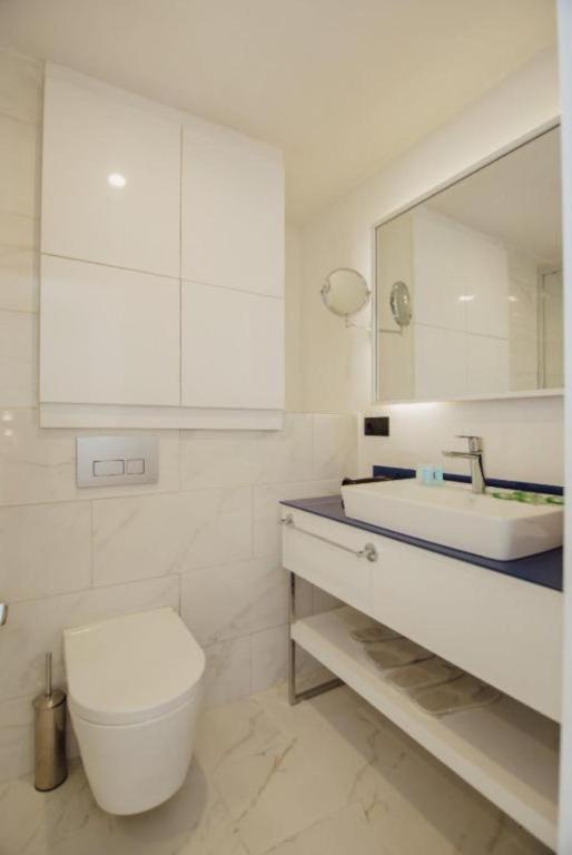 Koupelna v ubytování Lamar hotel
