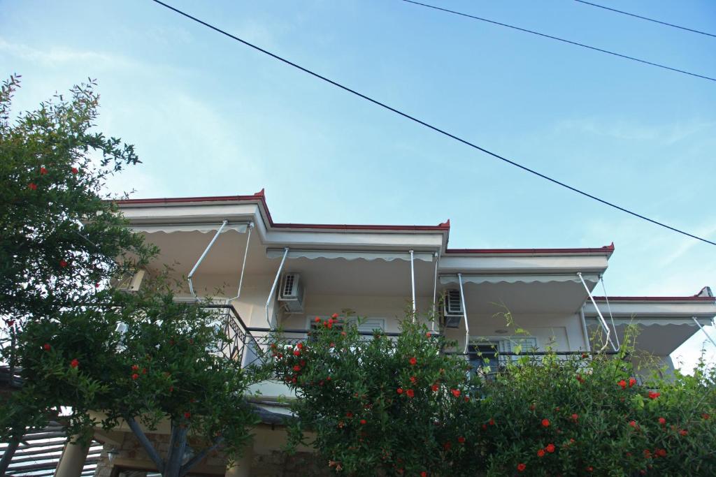 OLIVIA APARTMENTS, Kriopigi (updated prices 2024)