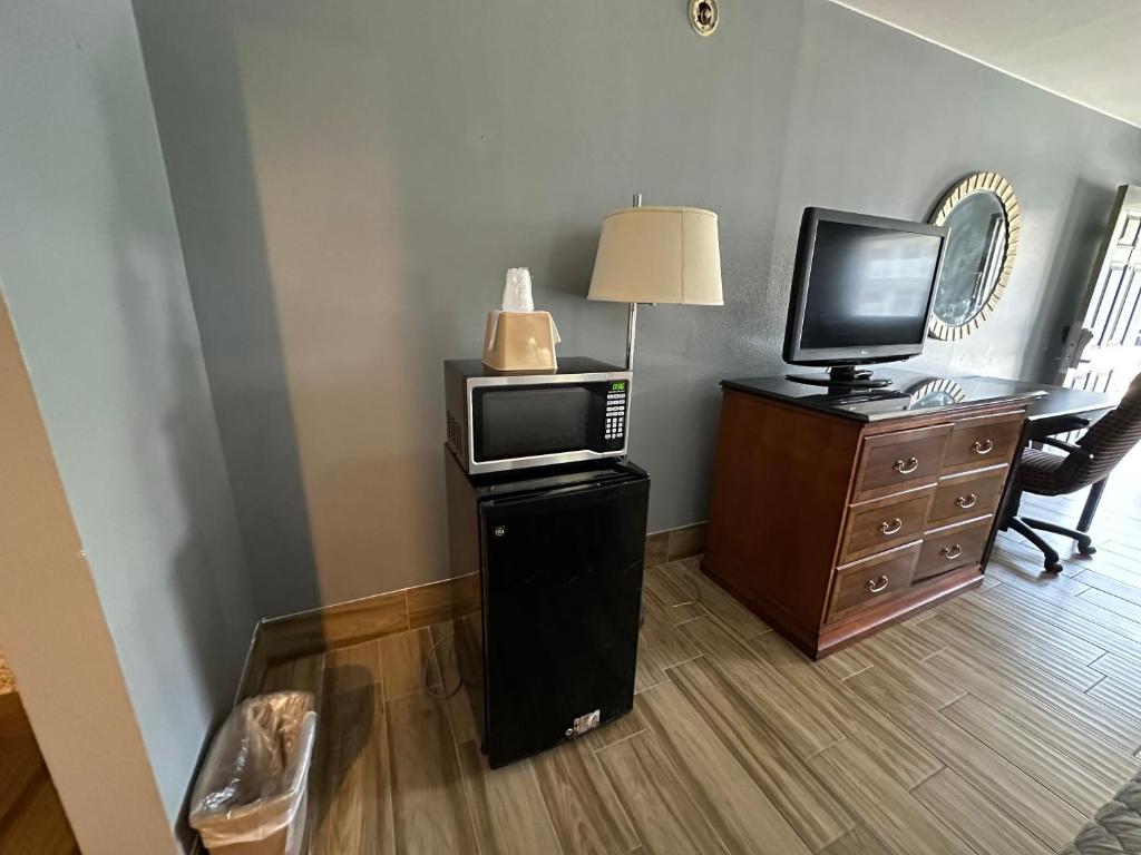 Home Suites Hill Country photo