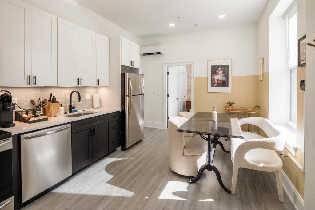 Sosuite at French Quarters - Rittenhouse Square - 