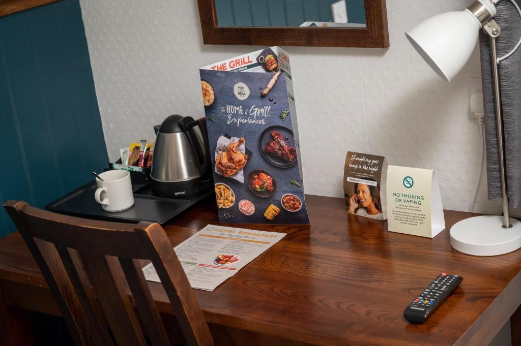 Cocked Hat by Greene King Inns - Resim 5