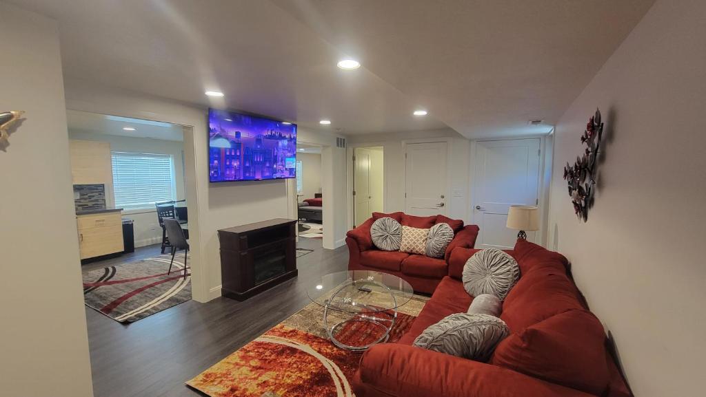 Basement Getaway, Alpine (updated prices 2024)