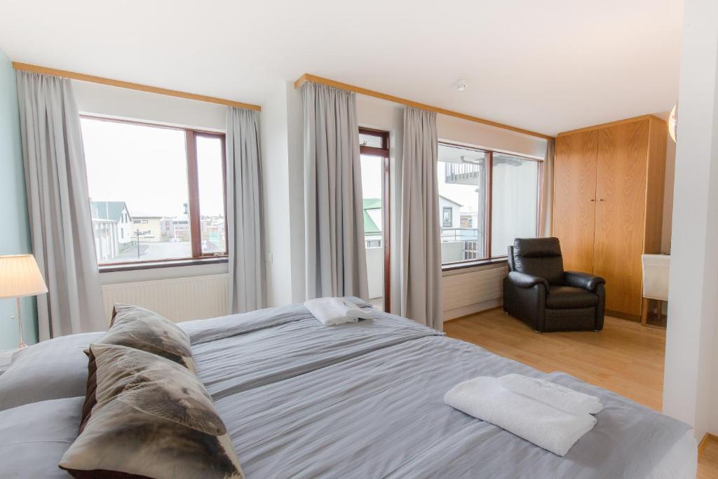 Postel nebo postele na pokoji v ubytování Hotel Keilir by Reykjavik Keflavik Airport