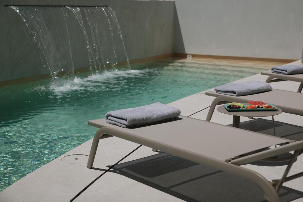 Bazén v ubytování Anapollo Boutique Hotel Adults Only nebo v jeho okolí
