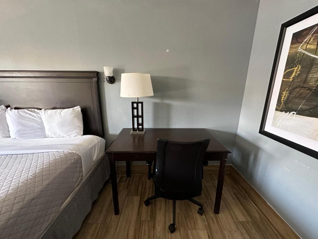 Home Suites Hill Country photo