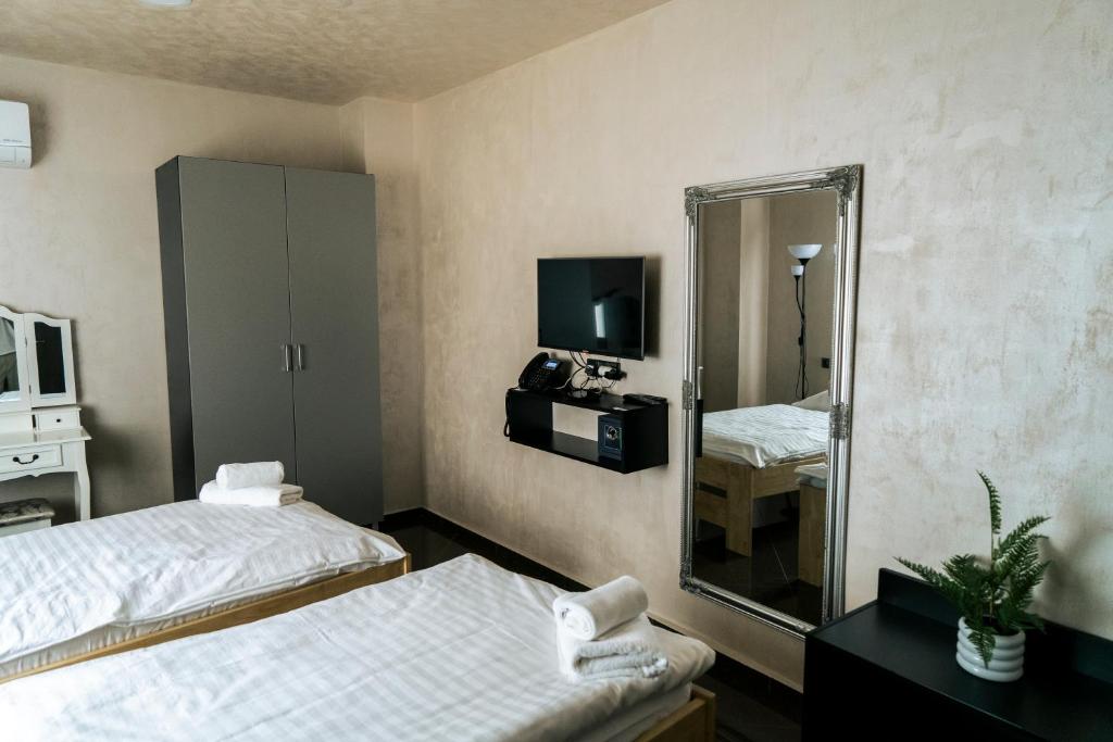 Hotel JURKOS - Habitación Gemela Estándar