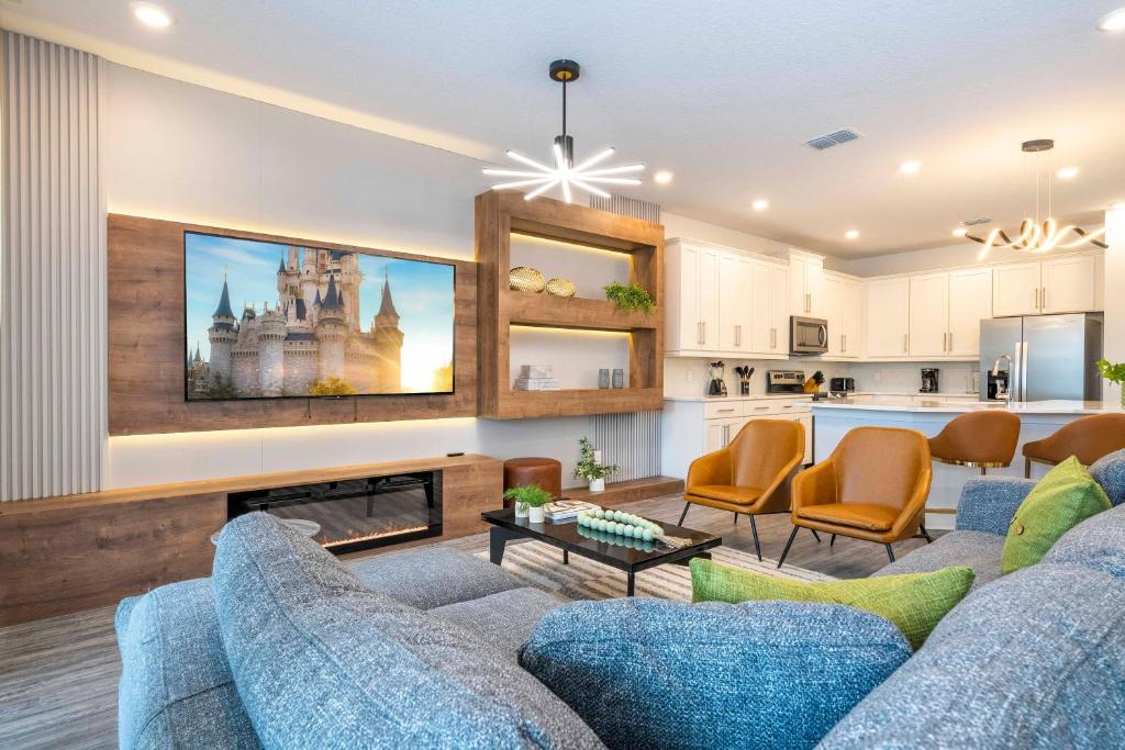 Poolside Penthouse with Game Room, Theater - Vrbo - Mountain Penthouse Apartments With Private Game Room With Private Billiards Table
