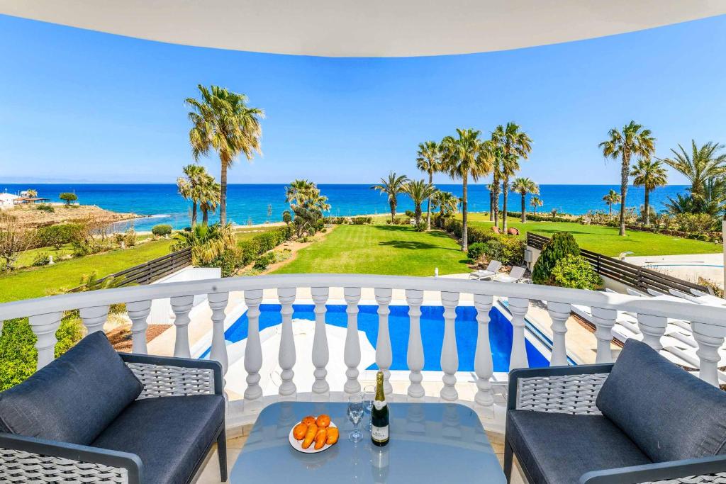 Royal Beach Villa