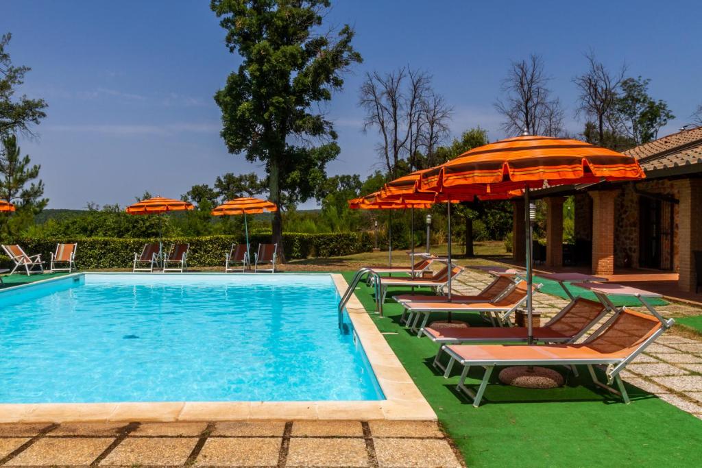 Bazén v ubytovaní Casa Vacanza Il Carpignone 3 alebo v jeho blízkosti