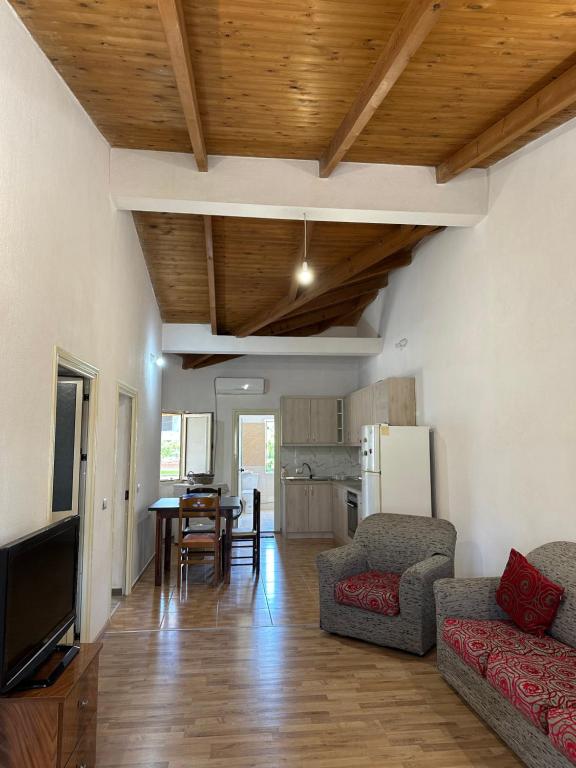 Villa home Astir