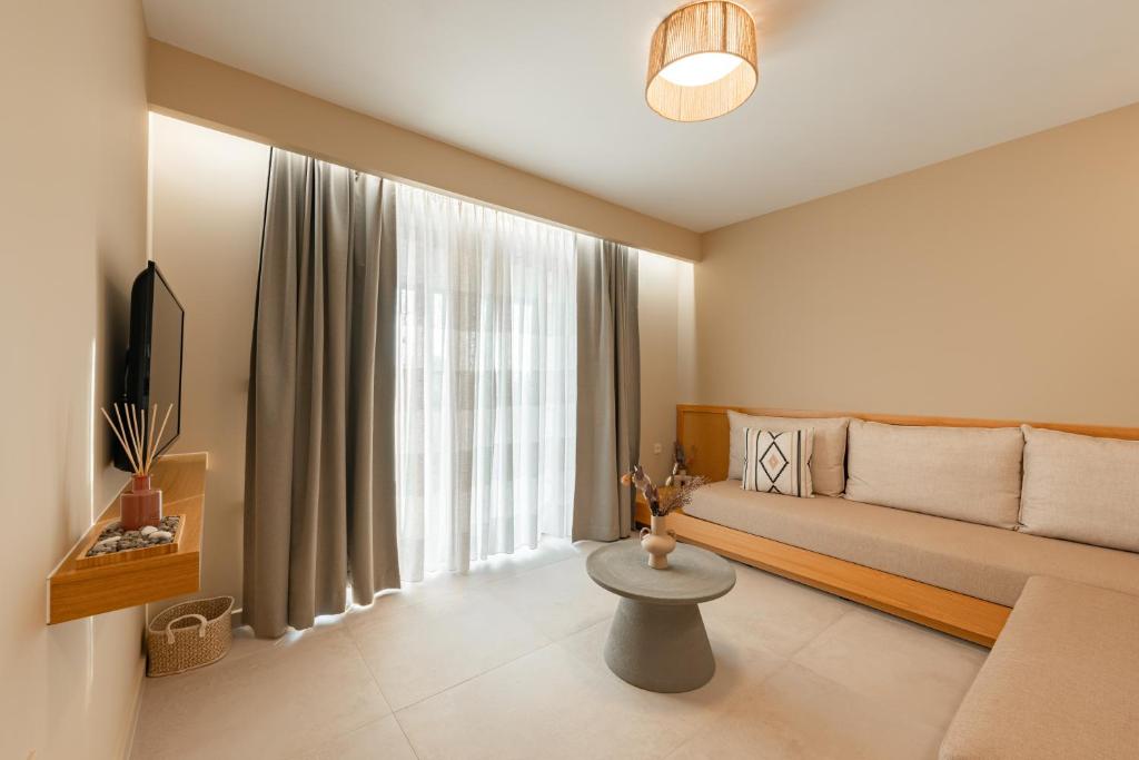 TV a/nebo společenská místnost v ubytování Trinity Design Suites