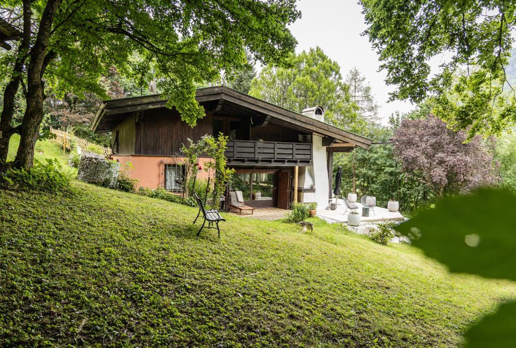 Zahrada ubytování Alpin-Chalet in Alleinlage in Bad Ischl - Wald, Natur, Kamin & Sauna