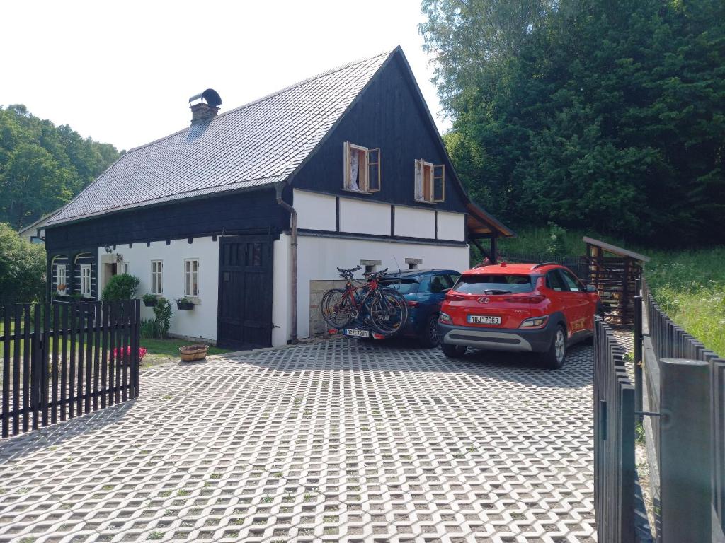 Budova, kde se prázdninový dům nachází