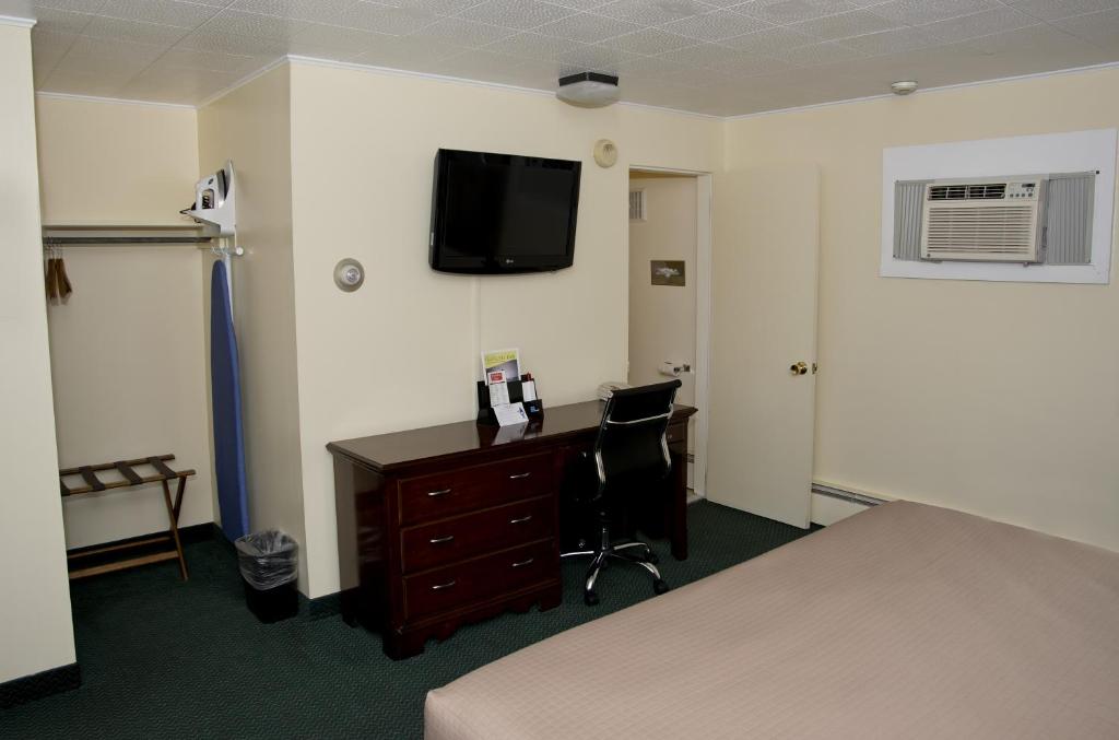 Travelers Inn - Queen Room - No Fumar