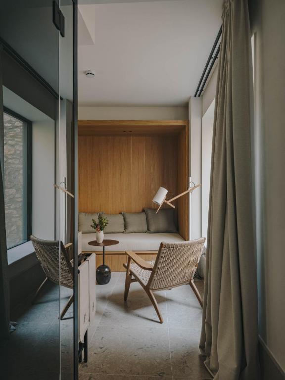 Posezení v ubytování Hotel Palau Fugit