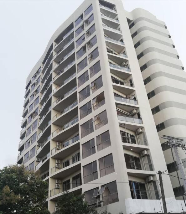 Kingsview Residencies 3 Bed luxury apartment., Pagoda (aktualisierte