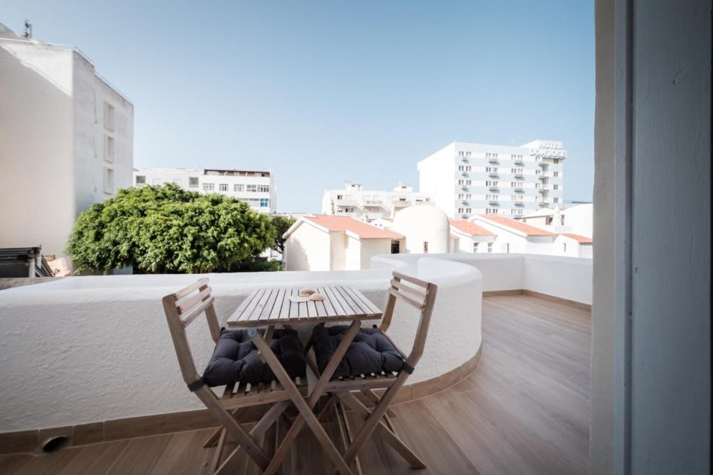 Sunny Days beach apartment, Quarteira (updated prices 2024)