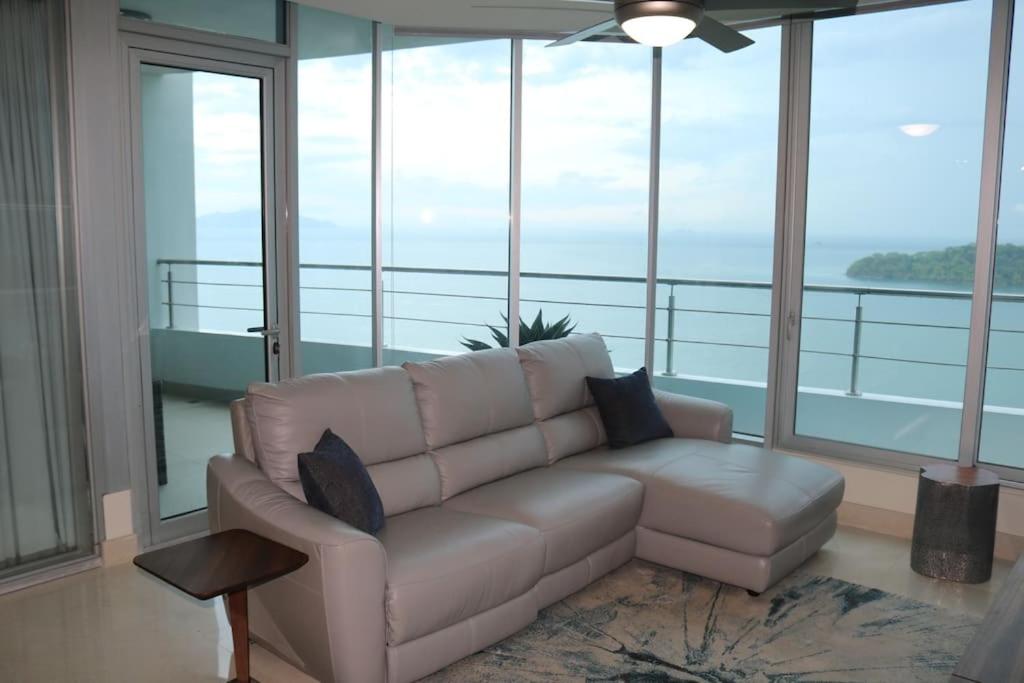 Curated visual reference: 19D Luxury Resort Lifestyle Ocean Views Beachfront Arraiján Updated Prices Photo Inspiration