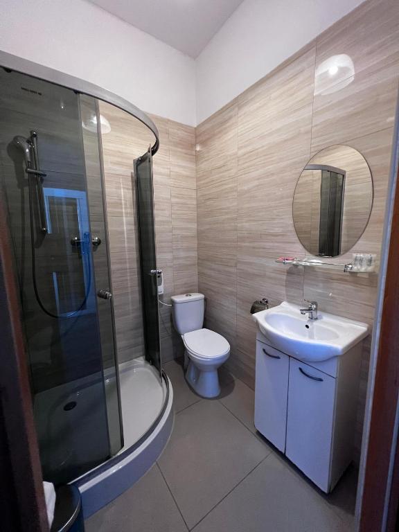 Koupelna v ubytování Hotel Safir Babice