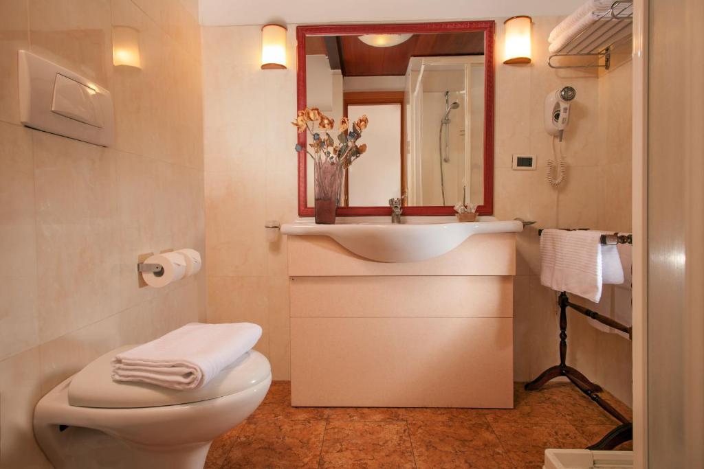 Koupelna v ubytování Hotel Sant'Angelo