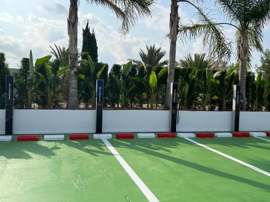 Bazén v ubytování DON LEONE Hotel nebo v jeho okolí