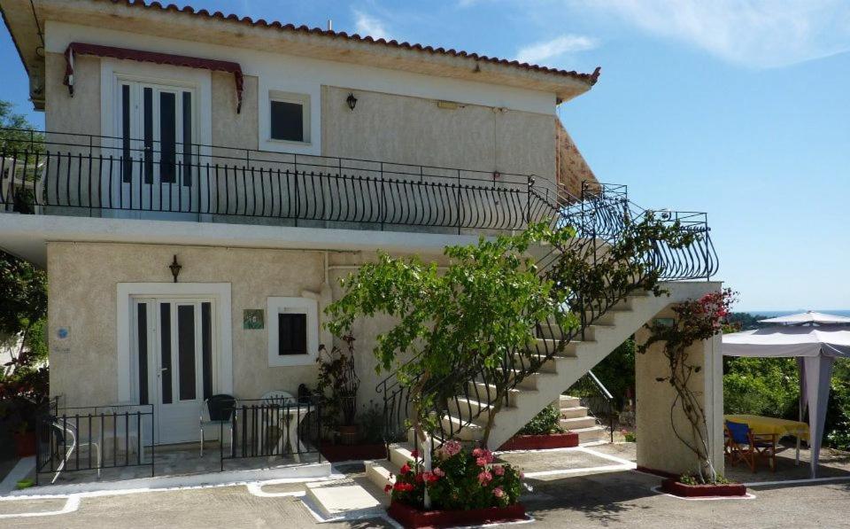 Raymondos Apartments - 4