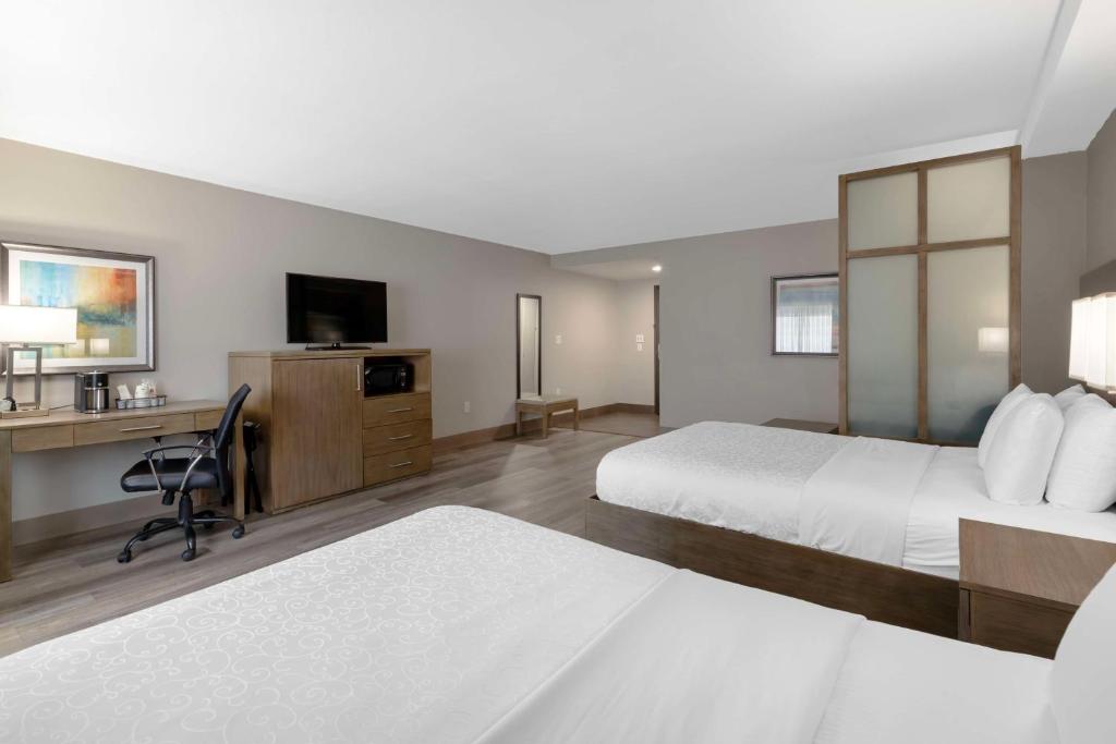 Best Western Plus Downtown North - Suite Queen Con Dos Camas Queen