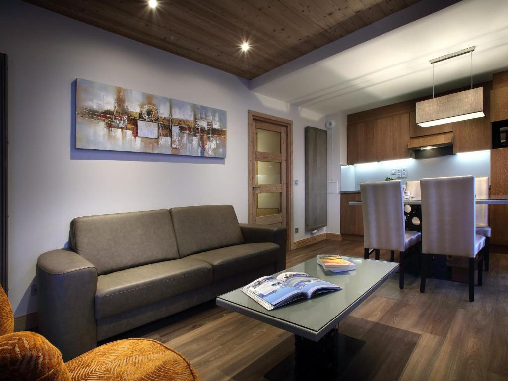 Gallery image of Apartment with a balcony in lively Arc 2000 in Arc 1950