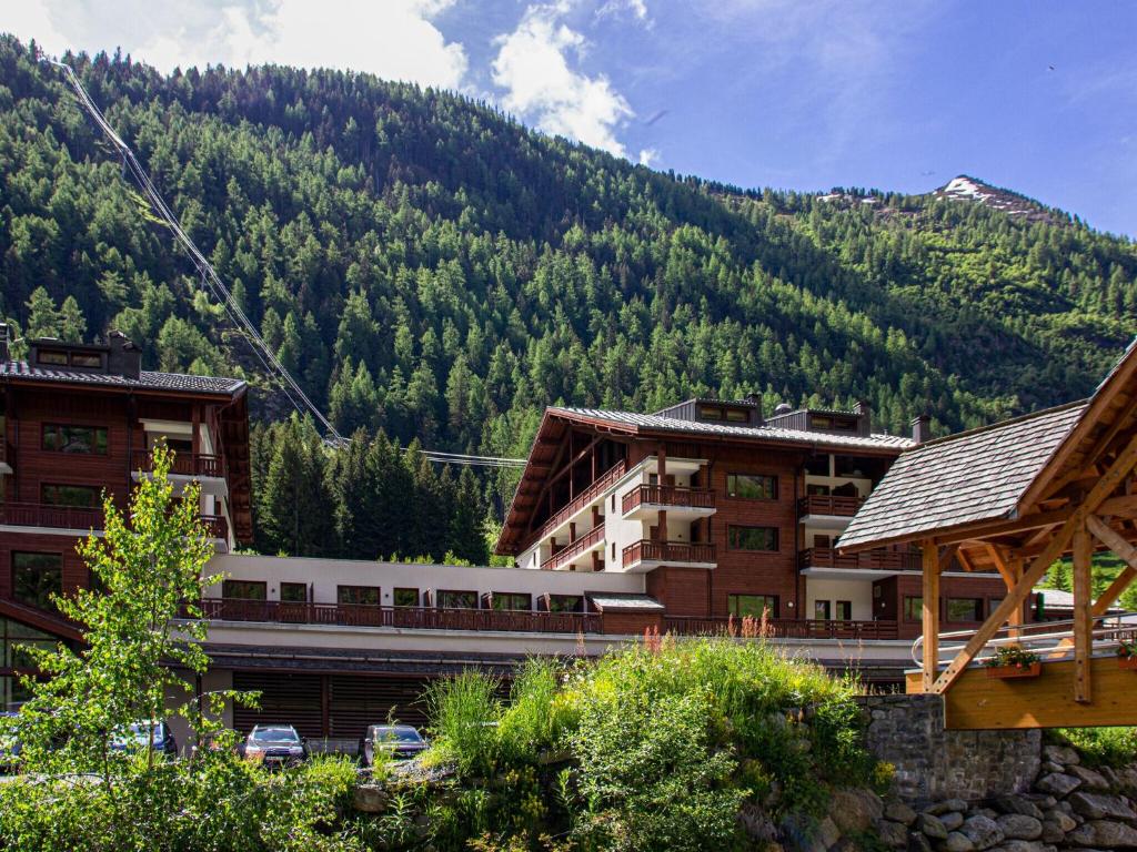 Apartment in Vallorcine for Winter Sports