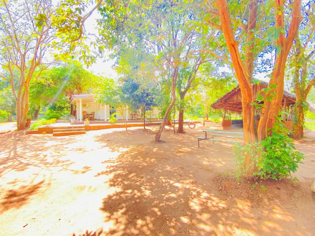 Zahrada ubytování Ima Villa Sigiriya