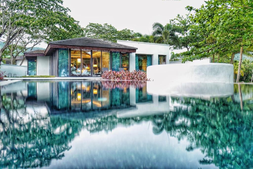Le Méridien Shimei Bay Beach Resort & Spa - Villa De Piscine De Deux Chambres Avant De Mer