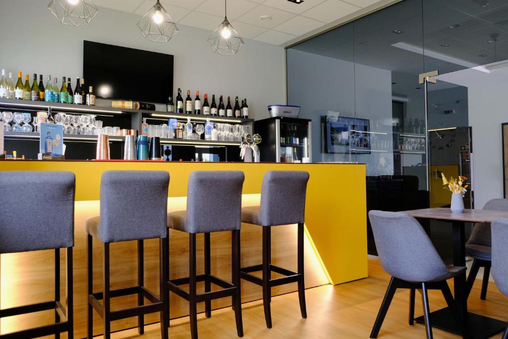The lounge or bar area at KIRÁLY PARK HOTEL