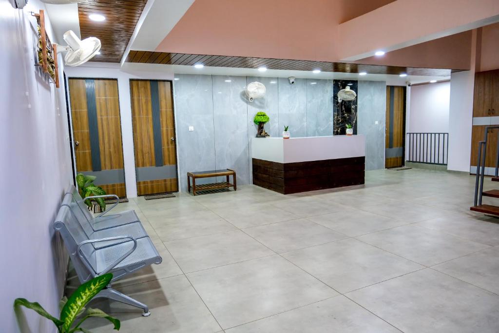 Hotel Shree Ram - Housity