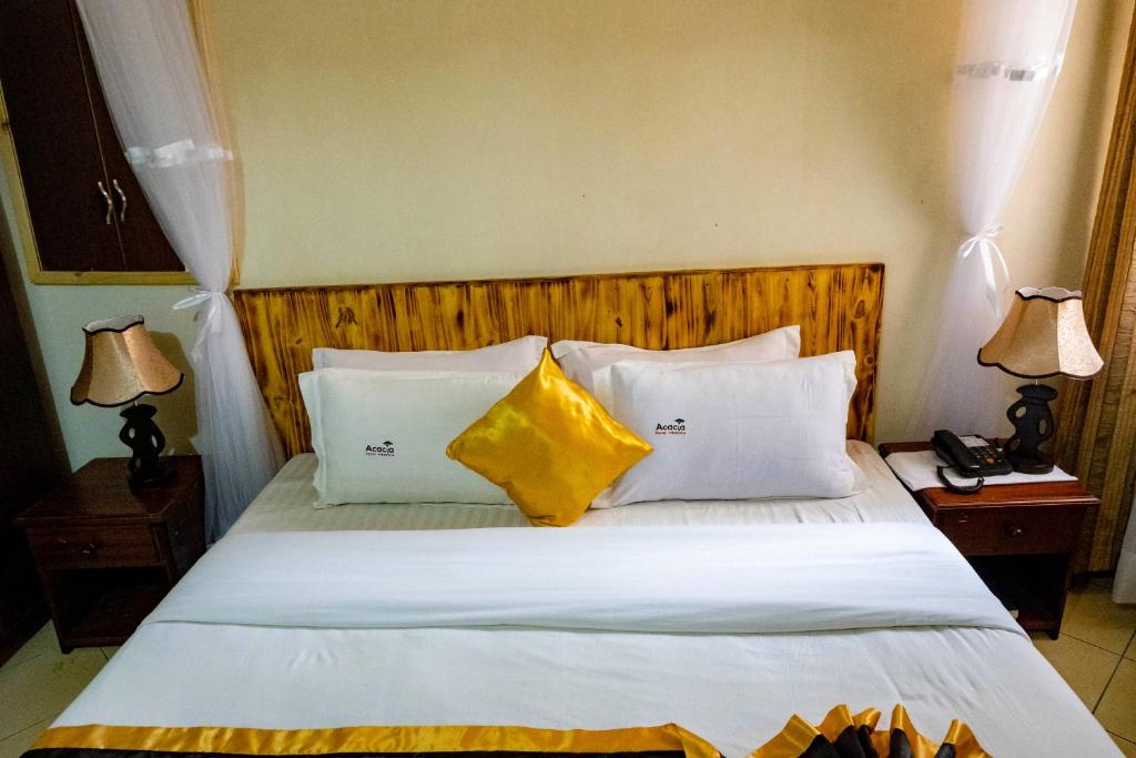 Acacia Hotel Mbarara - King Kamer Met 2 Kingsize Bedden