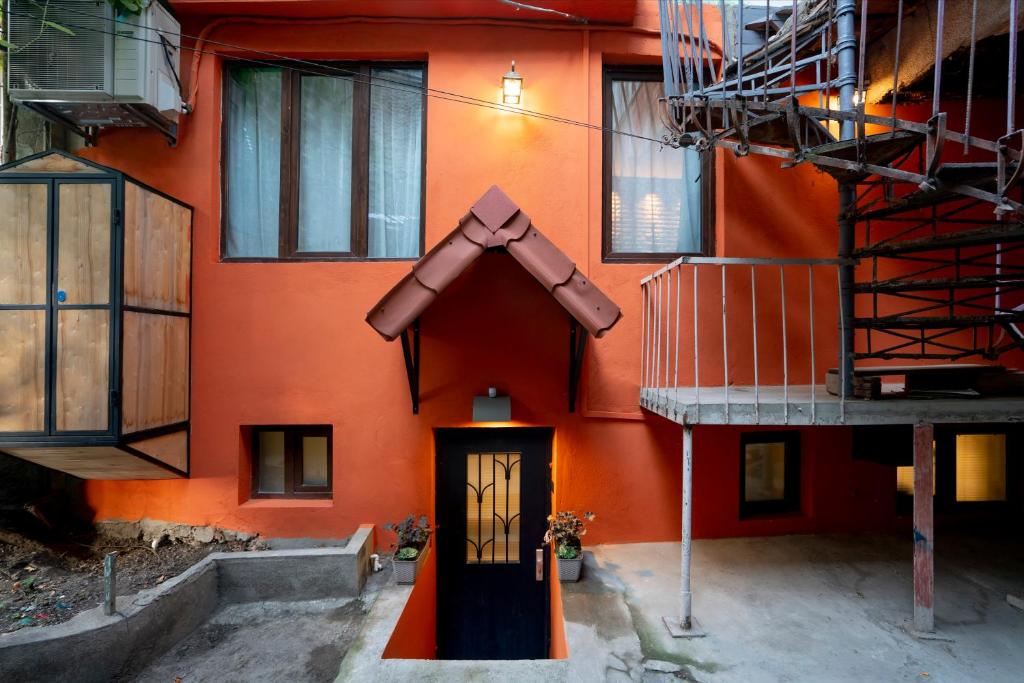Orangify Tbilisi در تفلیس