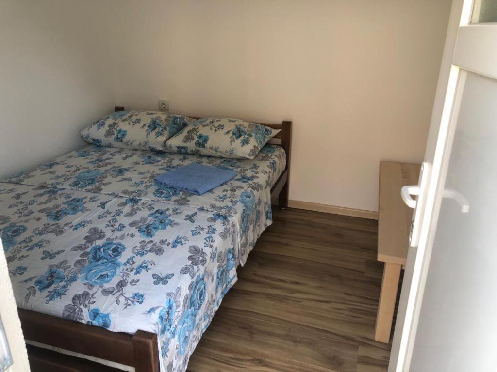Letto o letti in una camera di Private accommodation Kalezić