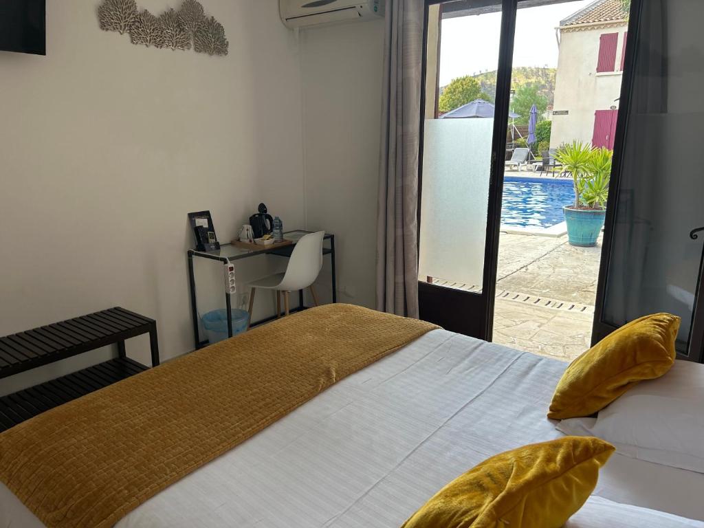 Hôtel Le Mas Des Amandiers - Comfort Double Room With Terrace