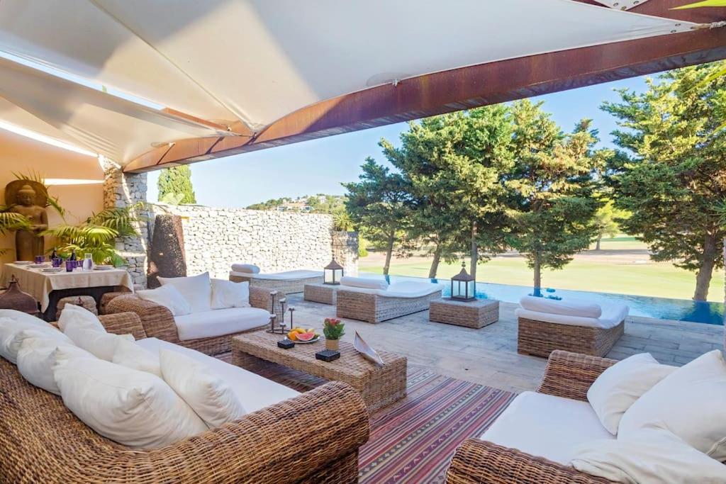 Villa en Roca Llisa, Santa Eularia des Riu – Bijgewerkte ...