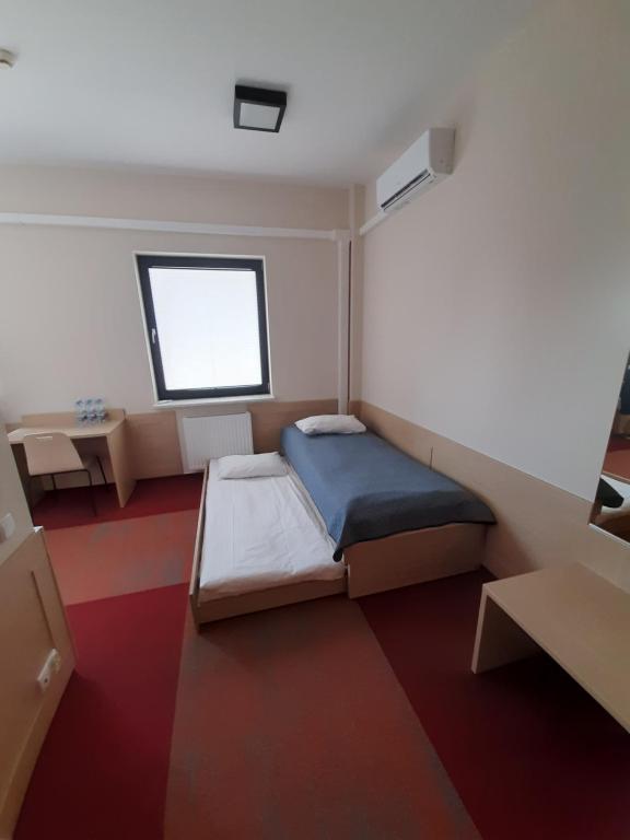 Centrum Misji Afrykańskich - centrum hotelowo-konferencyjne - Triple Room - Acceso A Discapacidad