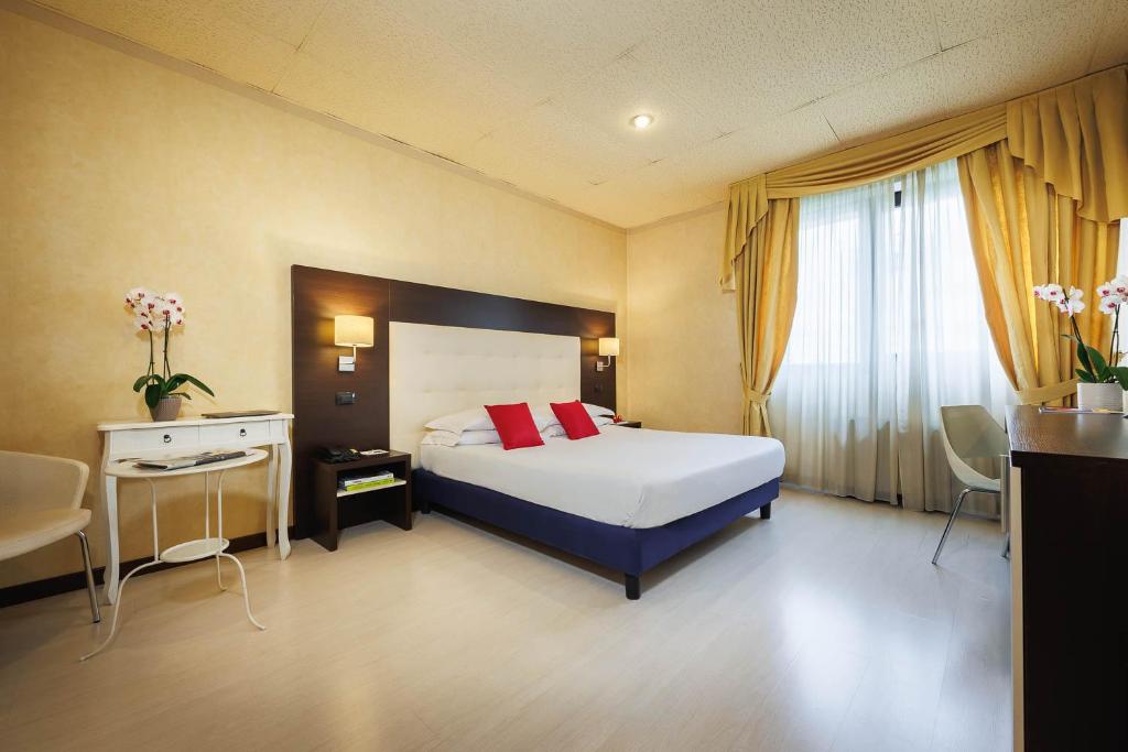 JR Hotels Bologna Amadeus - Resim 15