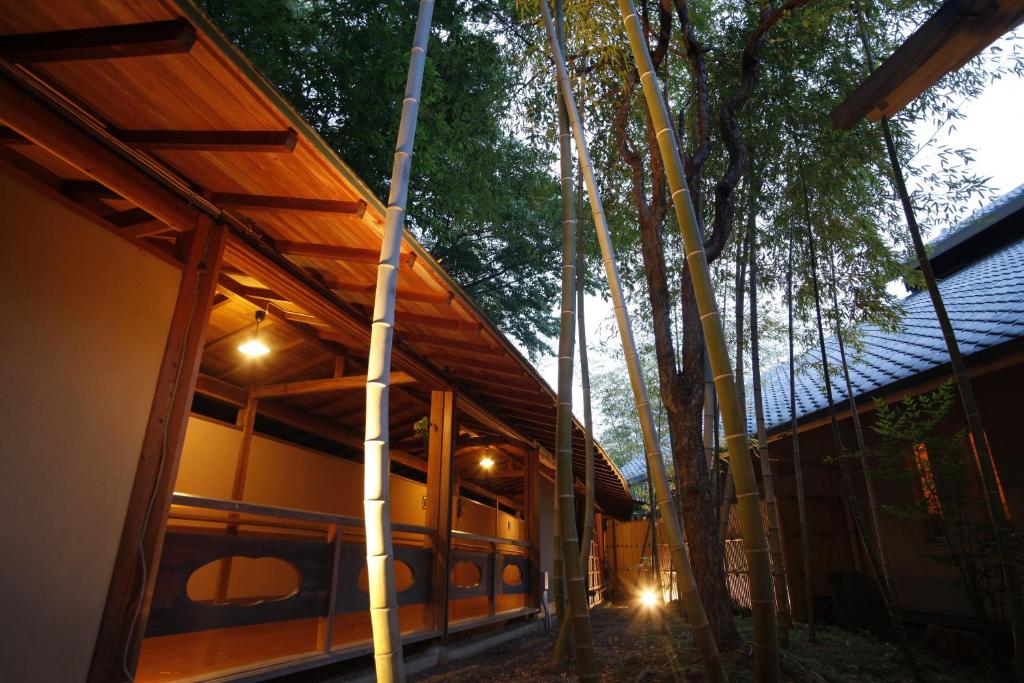 Budova, kde se ryokan nachází