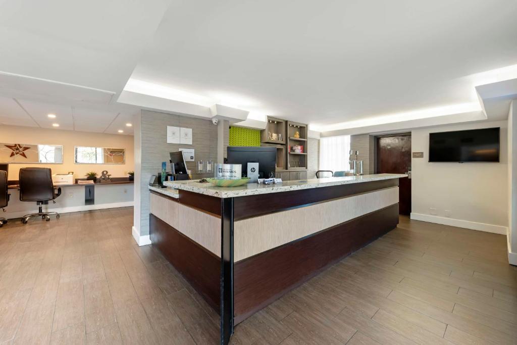 Kuchyň nebo kuchyňský kout v ubytování Best Western Plus Austin Central