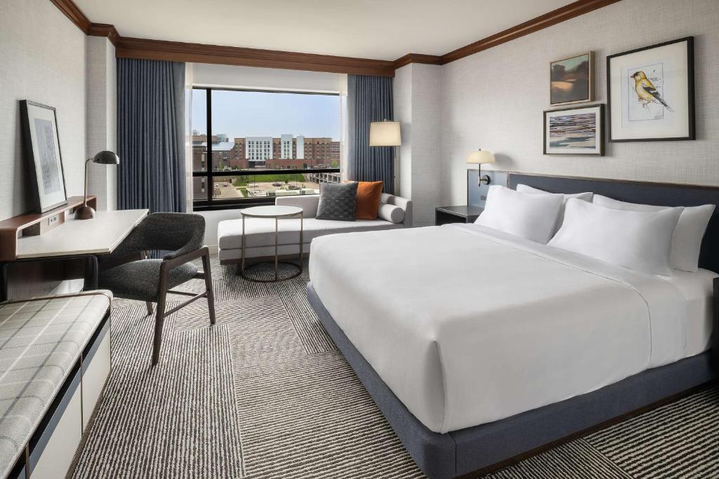 Hyatt Regency Coralville - King Room