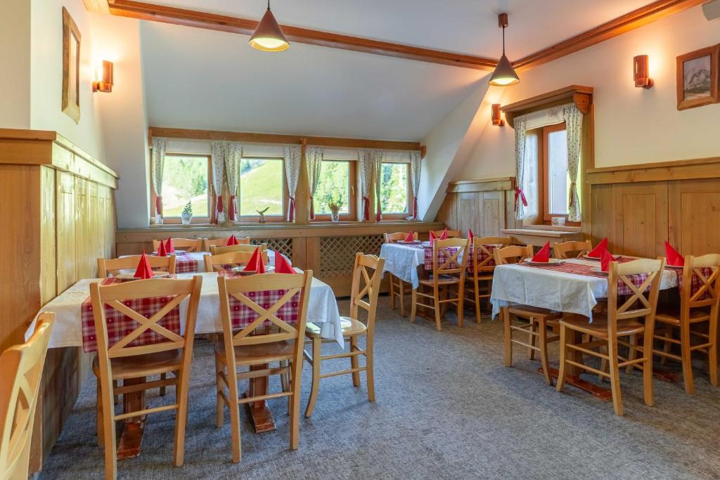 Restavracija oz. druge možnosti za prehrano v nastanitvi Hotel Krvavec