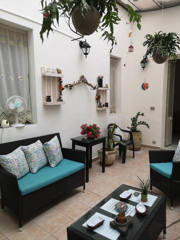 A seating area at B&B Casa Valeria