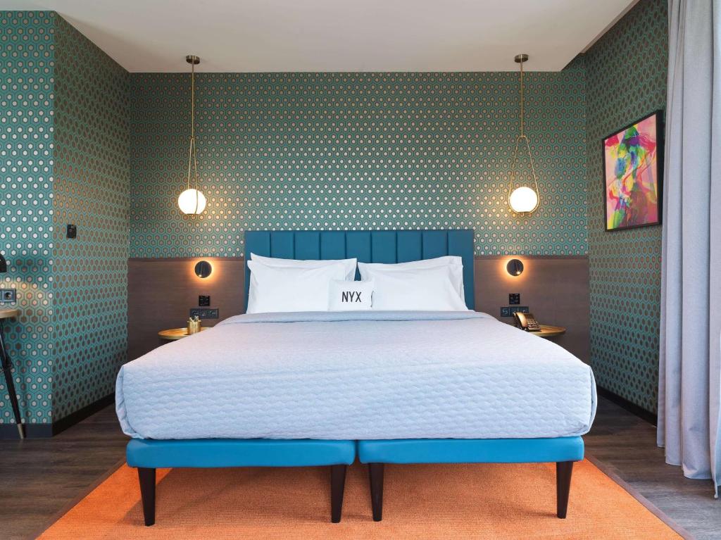 
NYX Executive Suite – 3 Rooms Interconnected
