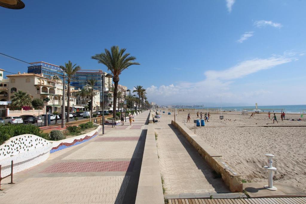 APARTAMENTO LAS OLAS Playa Muchavista, Alicante – Precios ...