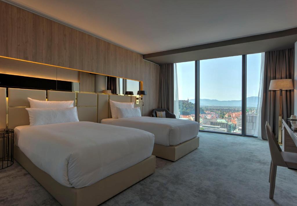 Grand Plaza Hotel & Congress Center - Grande Chambre Double Ou Twin Avec Parking